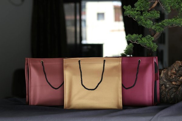 The Essential Maxi Dress Styling Handbook for a Magical UK Beach Wedding